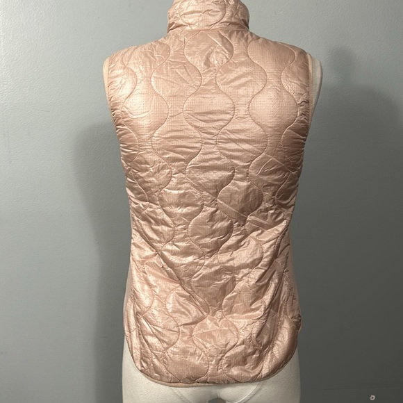 J. Crew Womens Layering Vest Primaloft Rose Gold size XS- like new - Picture 6 of 15